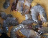 Gambar langkah 3 resipi Gulai Kuning Udang.