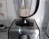 A picture of step 1 of Mango Banana Smoothie.