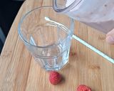 Une image de l'étape 1 de Smoothie bananes, framboises.