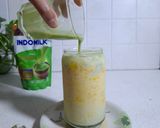 Foto langkah ke 5 dari resep Ice Mango Matcha Latte.