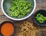 Foto langkah ke 1 dari resep Pare Oseng Tempe.