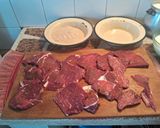 Foto del paso 2 de la receta: Milanesas clásicas al pan