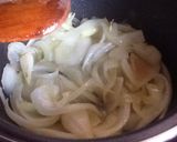 Foto del paso 1 de la receta Bacalao con setas y cebolla caramelizada