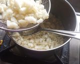 A picture of step 1 of Cauliflower Halwa.