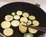 Foto langkah ke 3 dari resep Spaghetti zucchini (timun jepang).