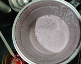 A picture of step 2 of 🍓Fresh Strawberry Shake🍓.