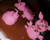 Foto del paso 14 de la receta: Pastel mármol con temática de cerditos 🐷🍰🎂