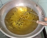 Foto langkah ke 5 dari resep Resep Kembang Goyang/Antari.