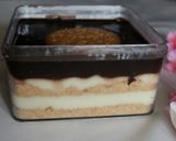 Foto langkah ke 7 dari resep Eclair Dessert Box.