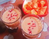 A picture of step 5 of Papaya Shake.