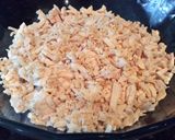 A picture of step 4 of Chicken with Rice Salad in a Bundt Pan.
