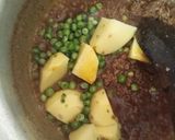 A picture of step 4 of Keema Aloo Matar.