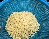 Foto langkah ke 2 dari resep Mie Goreng Burung Dara.
