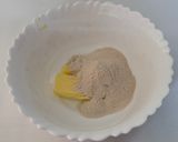 A picture of step 9 of Hazelnut Cake.