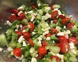 Egyszerű saláta feta sajttal recept fázis 2 fotója