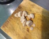 Une image de l'étape 1 de Sauce salade épicée moutarde ail gingembre.
