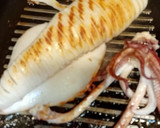 Foto del paso 4 de la receta: Calamar a la plancha con patatas, en salsa Mery