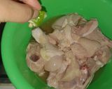 Foto langkah ke 2 dari resep Ayam goreng telur.