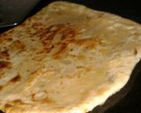A picture of step 6 of Aloo pyaaz paratha.