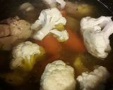 Foto del paso 2 de la receta: Caldo de pollo, todos mis tips para que quede riquísimo
