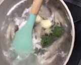 Foto langkah ke 2 dari resep Sop Ayam Klaten Mudah (ceker).