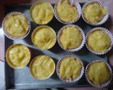 Foto langkah ke 6 dari resep Cheese Custard Muffin.