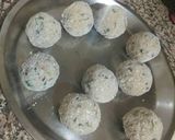 A picture of step 3 of Rice noodles balls.