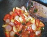 A picture of step 4 of Poondu milagu kulambu.