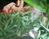 Foto langkah ke 2 dari resep Tumis Kacang Panjang dan Udang.