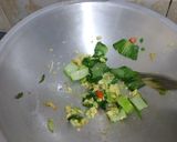 Foto langkah ke 3 dari resep Nasi Goreng Sayur Pakcoy.