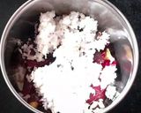 A picture of step 1 of Coconut red chili chutney.