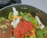 A picture of step 5 of Stir fry veggies in szechuan.