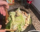 Hình bước làm 2 của món Nấm đông cô xào cải thảo, tôm