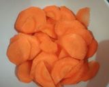 Foto langkah ke 1 dari resep Sop sawi hijau dan sosis.