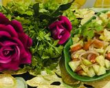 A picture of step 4 of Kitchen garden salad.