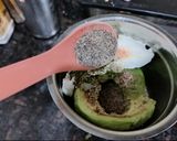 A picture of step 3 of Cheese Avocado Spread Cream.