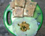 Foto langkah ke 3 dari resep Martabak Mie Kari Spesial.