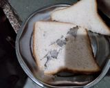 A picture of step 3 of Bread Pakoda.