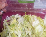 Foto del paso 2 de la receta: Ensalada de naranja, nueces, aguacate y granada