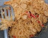 Foto langkah ke 4 dari resep Bihun Goreng.