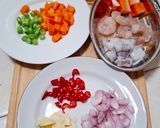 Foto langkah ke 1 dari resep Nasi Goreng Seafood.