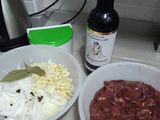 Higaditos de pollo encebollado