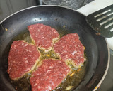 Foto del paso 5 de la receta: Hamburguesa con queso y mermelada sobre arroz y verduritas