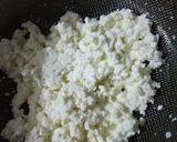 A picture of step 1 of Paneer bhurji.