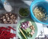 Foto langkah ke 1 dari resep Sambal goreng kentang kapri.