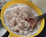 A picture of step 2 of Arroz con Coco.