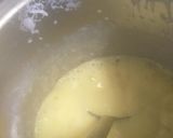 A picture of step 2 of Mango custard pudding.