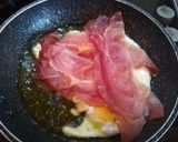 Foto del passaggio 3 della ricetta Uova Occhio di Bue con Bacon