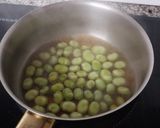 Foto del paso 13 de la receta: Bacallà cuinat a baixa temperatura sobre un llit de sofregit amb pols de vegetals,faves caramel·litzades salsa de bolets