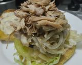 Foto del paso 11 de la receta: Arepa🫓rellena🥯de berenjena🍆tatemada, cebolla🧅caramelizada y pollo🍗🥙🥗
